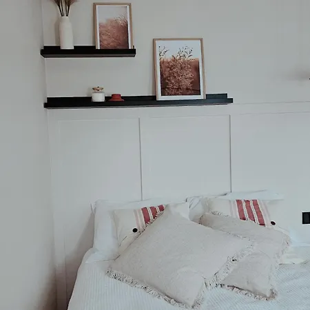 Charming Hideaway In The Heart Of *